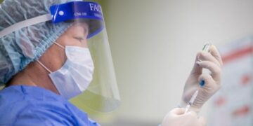 Коронавируст халдварын тохиолдол буурч, нэмэлт тунд хамрагдах иргэдийн тоо өсчээ