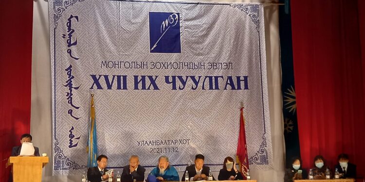 Монголын зохиолчдын эвлэлийн УЗ-ийн даргаар яруу найрагч Б.Ичинхорлоо сонгогдлоо