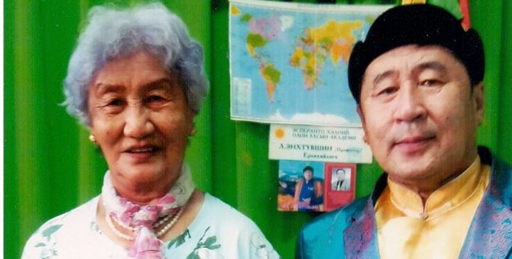 81 настай Х.Бира магистрын зэрэг хамгаалжээ