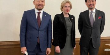 Гишүүд хууль судлах нэрээр үүргэвчтэй аялал хийсээр байх уу?