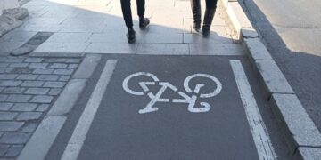 Дугуйн зам тал еэвэнгийн үлгэр болжээ