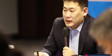 МАН-ын Их хуралд оруулах Л.Оюун-Эрдэнийн халаасан дахь нэрс