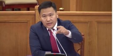 Т.Аюурсайхан нарын санаачилсан жолоочийн даатгалын хуулийн төсөл бүлэг дээрээ бүдрэв