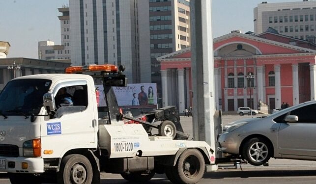 Заасан хугацаанд машинаа аваагүй бол албадан ачна