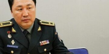 Сум үйлдвэрлэнэ гэдэг “сум”-тай санаагаа орхи, Сайханбаяр сайд аа!