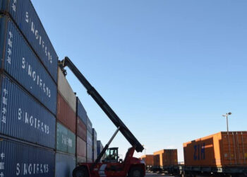 Замын-Үүд: Тяньжин боомтоос 141 чингэлэг бараа иржээ