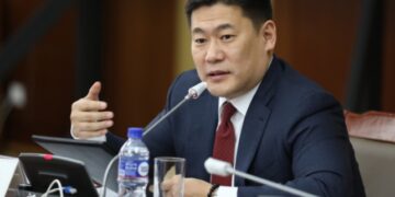 Л.Оюун-Эрдэнэ: Түгжрэлийг бууруулах шийдвэр гаргахад “Ногоон гэрэл” асааж өгье