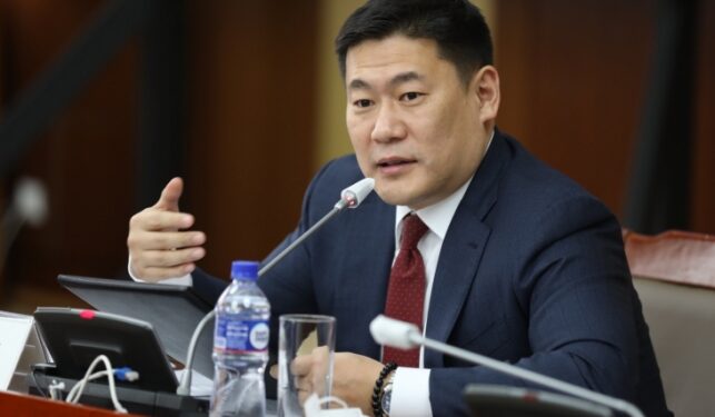 Л.Оюун-Эрдэнэ: Түгжрэлийг бууруулах шийдвэр гаргахад “Ногоон гэрэл” асааж өгье