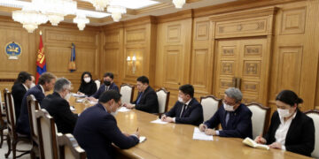 Л.Оюун-Эрдэнэ: Оюутолгойн 34 хувьд ногдох өрийг тэглэх ёстой