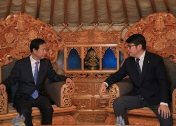 Шахмал түлшний тоног төхөөрөмж нийлүүлэгч компанитай байгаль орчинд ээлтэй технологи нэвтрүүлэх талаар ярилцжээ