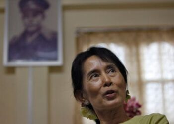 Аун Сан Су Чи-д 100 жилийн ял төлөвлөжээ