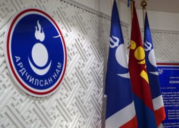 Тулганы асуудлаа шийдээгүй АН иргэний ардчиллыг тунхаглав