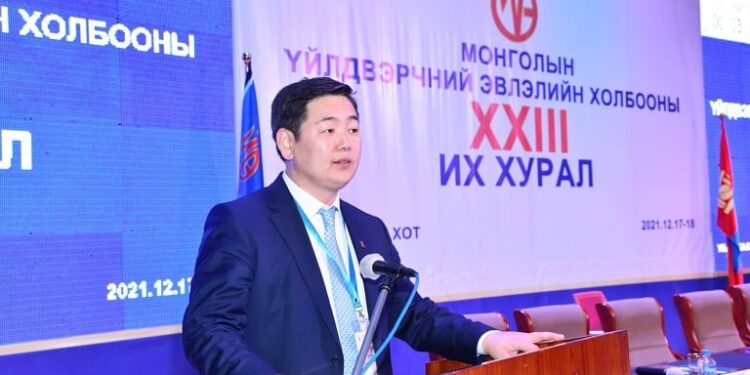 МҮЭ-ийн холбооны Ерөнхийлөгч С.Эрдэнэбат: Монголчуудынхаа цалин, хөлс, орлогыг бодитойгоор нэмэгдүүлэхэд Засгийн газар, Ажил олгогч нартай нягт хамтран ажиллана