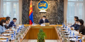 Засгийн газрын ээлжит хуралдаан үргэлжилж байна