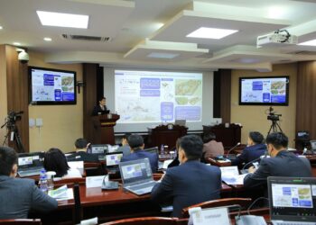 Гэр хорооллын газрыг дахин төлөвлөн барилгажуулах ажлын явцын талаар танилцуулав