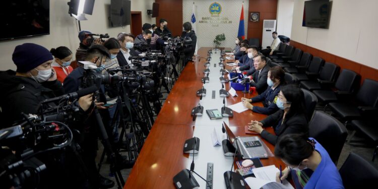 Шахмал түлшний шуудайг 300 төгрөгөөр худалдаж авна гэв