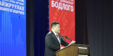 Л.Оюун-Эрдэнэ: Чинээлэг дундаж давхаргыг 80 хувьд хүргэнэ