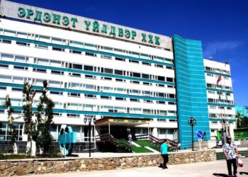 Баатар үйлдвэрт балагтай явдал тасрахгүй нь ээ