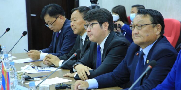 Ж.Батбаясгалан: Найрамдлын буухиа уулзалтаар ирэх 100 жилийн харилцааныхаа суурийг бэхжүүлнэ