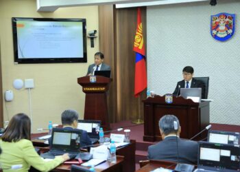 Шинээр хэрэгжих хуулиудын талаарх танилцуулга, мэдээллийг өглөө