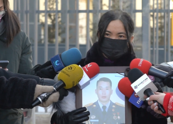 Хурган дарга нарын буруугаас нөхөр нь амиа алдсан учир өлсгөлөн зарлахаар болжээ