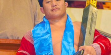 Ерөнхийлөгчийн цомыг хэн авах вэ?