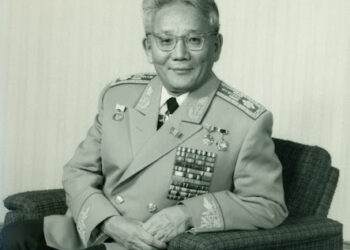 Ю.Цэдэнбалыг цагаатгасан шүүхийн тогтоолыг хүлээлгэн өглөө