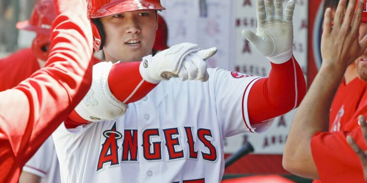 Шохэй Охтаниг "Sporting News" сайтаас "Оны шилдэг тамирчин"-аар нэрлэжээ