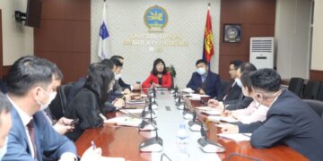 Утаагаар улс төр хийхгүй ээ, УГААРТАЖ ҮХНЭ