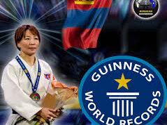 М.Уранцэцэг холимог тулааны төрөлд UFC-д хүч үзнэ