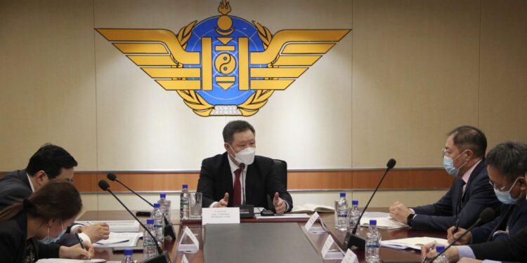 Зам, тээврийн хөгжлийн сайд Л.Халтар ИНЕГ, түүний харьяа газрууд болон "МИАТ" ТӨХК-д ажиллалаа