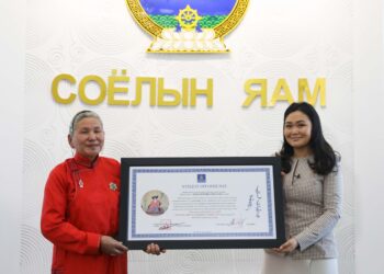 Монгол Улсын Соёлын биет бус өвийн 2021 оны шилдэг өвлөн уламжлагчаар хөхүүр урлаач Д.Гүндэгмаа шалгарлаа