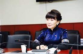 8,000 төгрөгөөр нүүрс авах уу, 1,875 төгрөгөөр шахмал түлш авах уу гэдэг сонголтоос иргэд шахмал түлшийг түлхүү авч байна