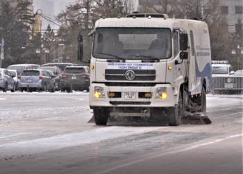 Шөнийн 02:00 цагаас хойш нийт 136 тонн бодисыг 01:30 цагийн давтамжтайгаар зам талбайд цацсан байна