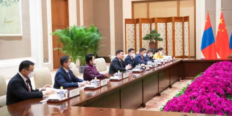 БНХАУ-ын Төрийн зөвлөлийн Ерөнхий сайд Ли Көчянтай албан ёсны уулзалт хийлээ