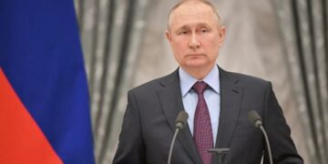 В.Путин Донбасст цэргийн тусгай ажиллагаа явуулна гэдгээ зарлав
