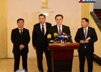 Б.Баттөмөр: Хөгжлийн банкнаас санхүүжилт олгосон 61 зээлдэгчид хамаарах төсөл хөтөлбөрийг газар дээр нь очиж нэг бүрчлэн тулгаж үзэх шаардлагатай