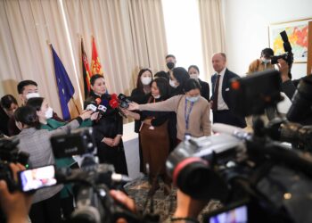 Ч.Номин: Галд өртсөн 300 гаруй урлагийн бүтээлийг сэргээн засварлах боломжтой боллоо