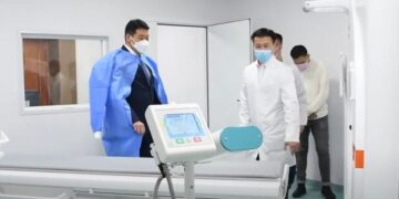 ЭМЯ: Төв аймгийн Нэгдсэн эмнэлэгт 64 зүслэгт Компьютерт томографийн оношилгооны тоног төхөөрөмжийг  суурилууллаа