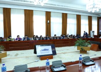 Хянан шалгах түр хороо байгуулахыг тойргийнхоо гишүүдээс шаардацгаая