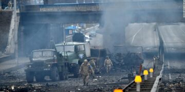 Украинаас хагас сая орчим хүн дайнаас болоод дүрвэжээ