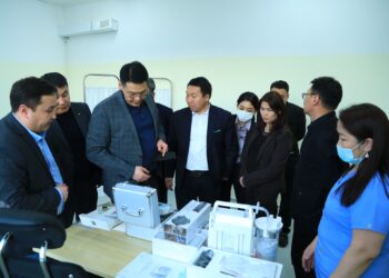 Эрүүл мэндийн сайд Орхон аймагт ажиллалаа