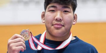 Монгол хүү Японы ахлах сургуулийн аваргад хоёр жил дараалан түрүүллээ