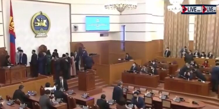 УИХ-ын хаврын чуулган нээлтээ хийлээ