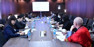 Үндсэн мэргэшлийн сургалтын хөтөлбөр боловсруулах үйл ажиллагаанд мэргэжил арга зүйн дэмжлэг үзүүлж, хамтран ажиллаж байна