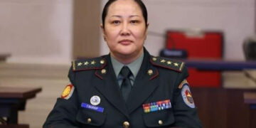 Монголын анхны эмэгтэй генерал цолыг Г.Болор хүртэхээр болжээ