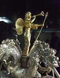 "Мөнгөн мод" цомын эзэдтэй танилцана уу