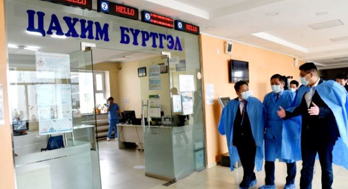 Эрүүл мэндийн сайд С.Энхболд Өвөрхангай аймагт ажиллаж байна