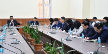 Эрүүл мэндийн сайд С.Энхболд харьяа эмнэлгийн удирдлагуудыг хүлээн авч уулзав