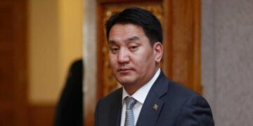 Ж. Ганбаатар төрийн эрхийг хууль бусаар авсан уу?